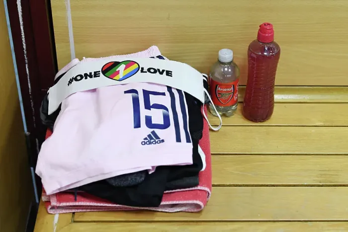 Framed Print : Arsenal's Katie McCabe Displays One Love Captain's Armband Ahead of Aston Villa Clash (FA Women's Super League, December 2022) Framed Print : Arsenal's Katie McCabe Displays One Love Captain's Armband Ahead of Aston Villa Clash (FA Women's Super League, December 2022)