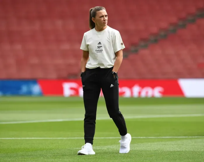 Framed Print : Arsenal's Katie McCabe Readies for Arsenal Women vs Chelsea Women Showdown: Mind Series 2021-22 Framed Print : Arsenal's Katie McCabe Readies for Arsenal Women vs Chelsea Women Showdown: Mind Series 2021-22