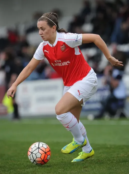 Framed Print : Arsenal's Katie McCabe Scores Decisive Penalty, Advancing Ladies to FA Cup Semis