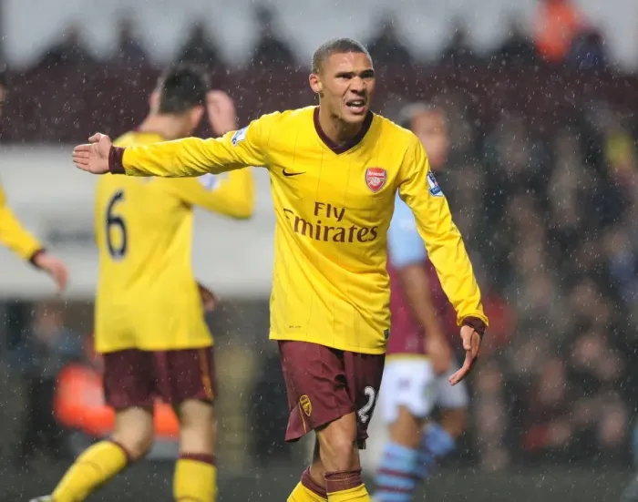 Framed Print : Arsenal's Kieran Gibbs in Action against Aston Villa, Premier League 2012-13