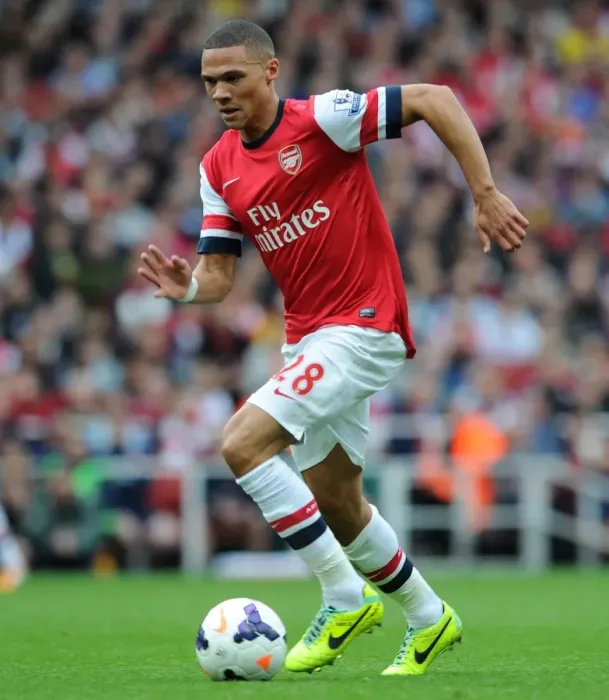 Framed Print : Arsenal's Kieran Gibbs in Action against Norwich City (2013-14) Framed Print : Arsenal's Kieran Gibbs in Action against Norwich City (2013-14)