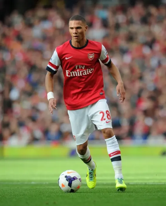 Framed Print : Arsenal's Kieran Gibbs in Action Against Norwich City (2013-14) Framed Print : Arsenal's Kieran Gibbs in Action Against Norwich City (2013-14)