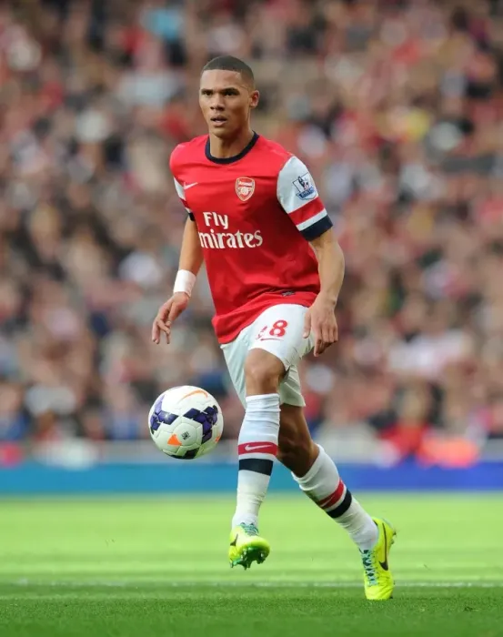 Framed Print : Arsenal's Kieran Gibbs in Action Against Norwich City (2013-14) Framed Print : Arsenal's Kieran Gibbs in Action Against Norwich City (2013-14)