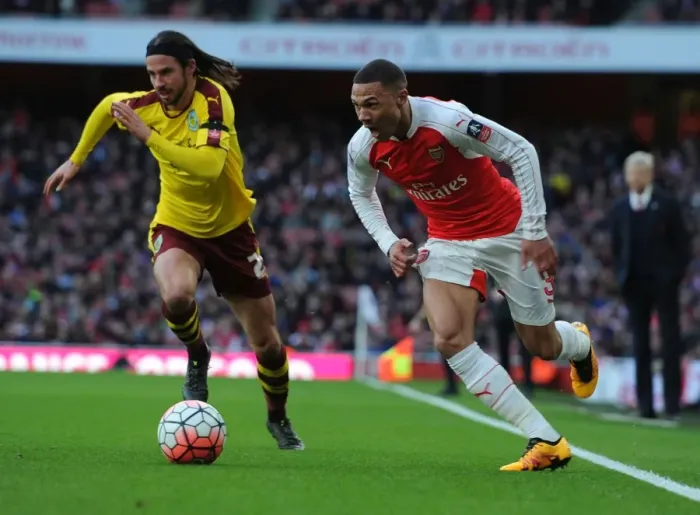 Framed Print : Arsenal's Kieran Gibbs Outruns Burnley's George Boyd in FA Cup Fourth Round Clash