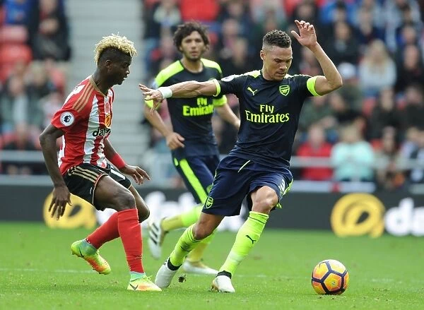 Arsenal's Kieran Gibbs Outruns Sunderland's Didier Ndong in Premier League Clash (October 2016)