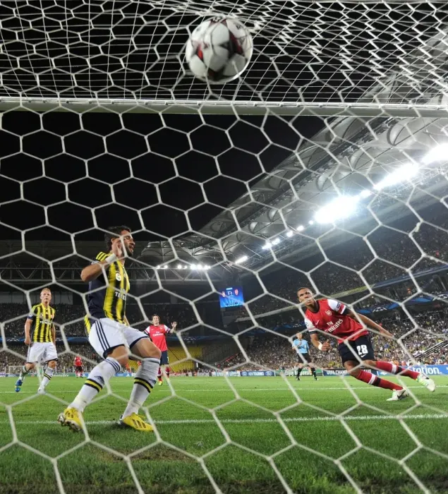 Framed Print : Arsenal's Kieran Gibbs Scores First Goal in UEFA Champions League Play-offs against Fenerbahce