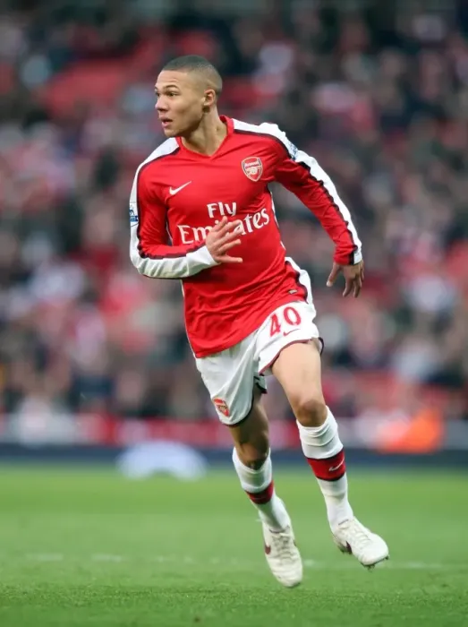 Framed Print : Arsenal's Kieran Gibbs Shines in FA Cup Victory over Plymouth Argyle (3:1) Framed Print : Arsenal's Kieran Gibbs Shines in FA Cup Victory over Plymouth Argyle (3:1)