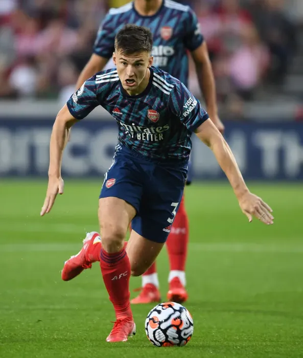 Framed Print : Arsenal's Kieran Tierney in Action: Brentford vs Arsenal, 2021-22 Premier League