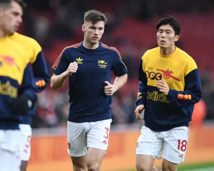 Framed Print : Arsenal's Kieran Tierney Gears Up for Arsenal v Southampton (2021-22)