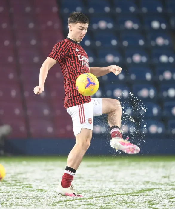 Framed Print : Arsenal's Kieran Tierney Gears Up for West Bromwich Albion Clash in Premier League (January 2021) Framed Print : Arsenal's Kieran Tierney Gears Up for West Bromwich Albion Clash in Premier League (January 2021)