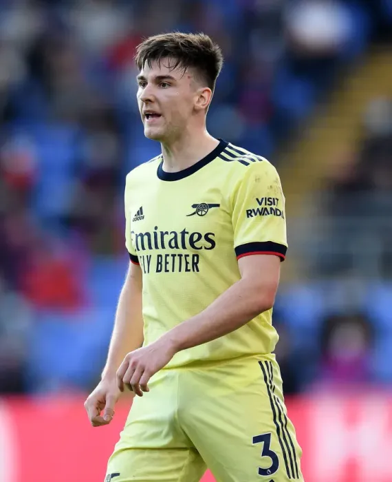 Framed Print : Arsenal's Kieran Tierney Goes Head-to-Head with Crystal Palace in Intense Premier League Clash