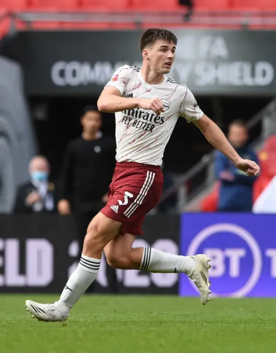Framed Print : Arsenal's Kieran Tierney Goes Head-to-Head with Liverpool in FA Community Shield Clash