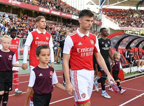 Arsenal's Kieran Tierney Meets Nurnberg Mascot Ahead of 2022 Pre-Season Clash