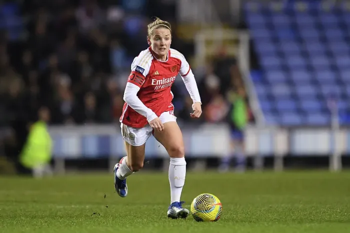 Framed Print : Arsenal's Kim Little in Action: Reading vs. Arsenal - FA Women's Continental Tyres League Cup 2023-24
