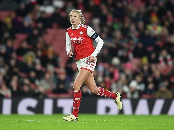 Arsenal's Kim Little: A Moment of Reflection Before the UEFA Women's Champions League Clash (2022-23)