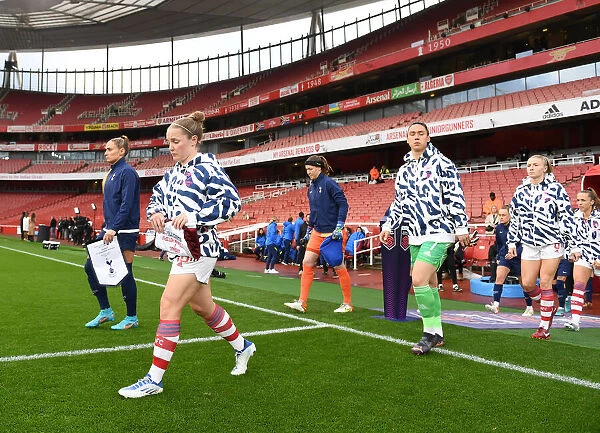 Arsenal's Kim Little Prepares for Arsenal Women vs. Tottenham Hotspur FA WSL Clash