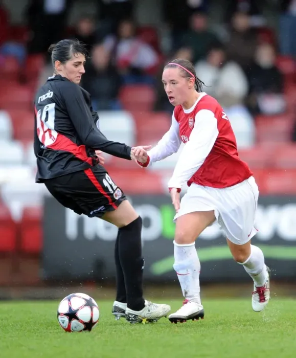 Framed Print : Arsenal's Kim Little Scores in 4-1 Victory over Rayo Vallecano in UEFA Champions League Framed Print : Arsenal's Kim Little Scores in 4-1 Victory over Rayo Vallecano in UEFA Champions League