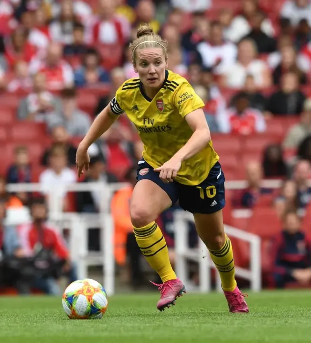 Framed Print : Arsenal's Kim Little Stars in Arsenal Women's Triumph over FC Bayern Munich at Emirates Cup