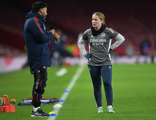 Arsenal's Kim Little: Unwavering Focus and Determination Before Arsenal Women vs Olympique Lyonnais - UEFA Women's Champions League (2022-23)