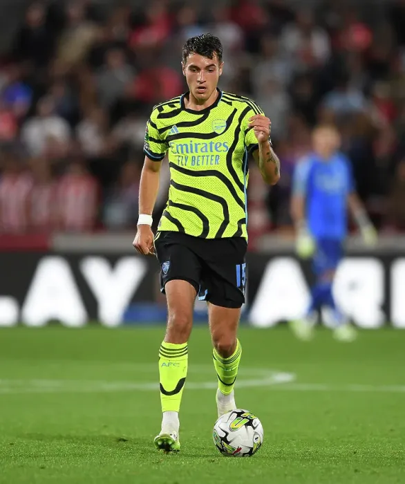 Framed Print : Arsenal's Kiwior Makes Debut: Carabao Cup Clash Against Brentford Framed Print : Arsenal's Kiwior Makes Debut: Carabao Cup Clash Against Brentford