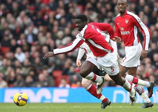 Arsenal's Kolo Toure in Action Against Fulham at Emirates Stadium, 2009