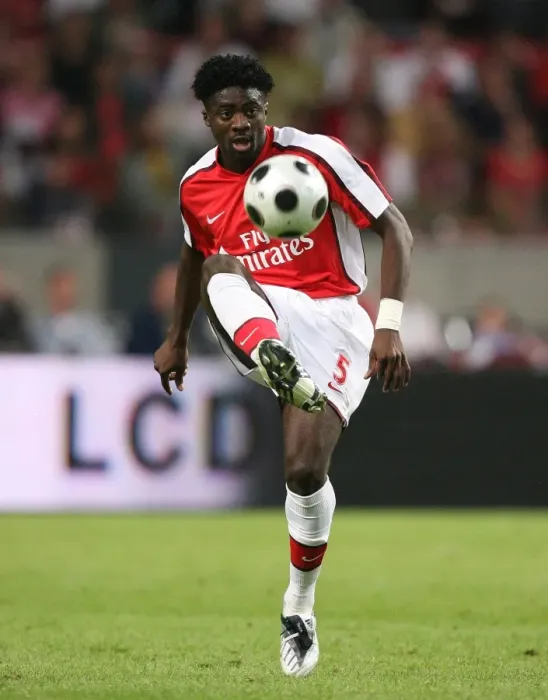 Framed Print : Arsenal's Kolo Toure Leads Team to Amsterdam Tournament Victory: A 3-2 Thriller over Ajax (2008)