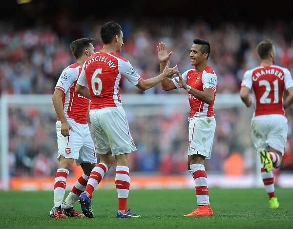 Arsenal's Koscielny and Sanchez Celebrate First Goal vs. Crystal Palace (2014 / 15)