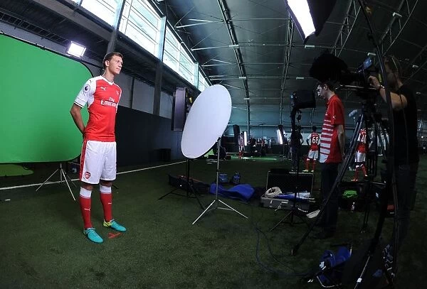Arsenal's Krystian Bielik at 2016-17 First Team Photocall