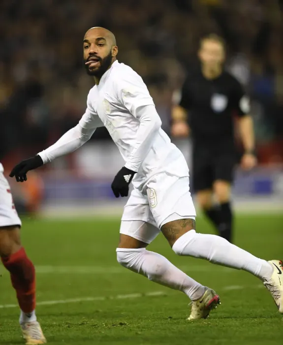 Framed Print : Arsenal's Lacazette in FA Cup Action: Nottingham Forest vs Arsenal (2021-22)