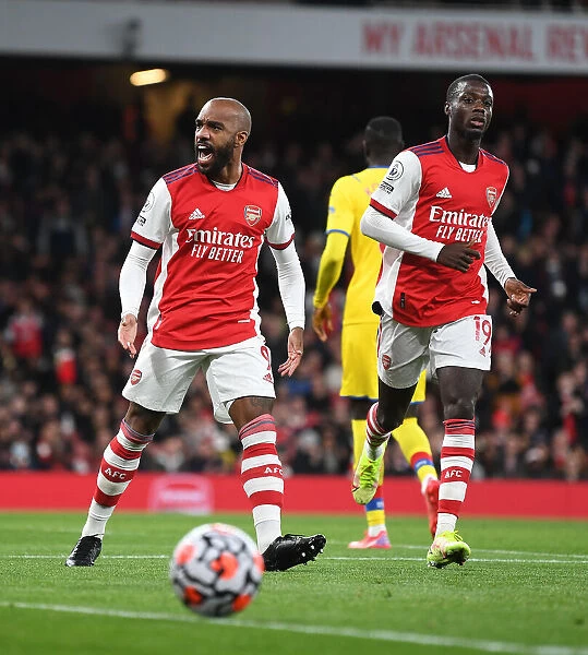 Arsenal's Lacazette and Pepe in Action: Arsenal vs. Crystal Palace (2021-22)