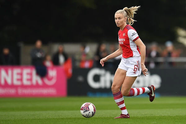 Arsenal's Leah Williamson in Action: FA WSL Clash Against Aston Villa (May 2022)