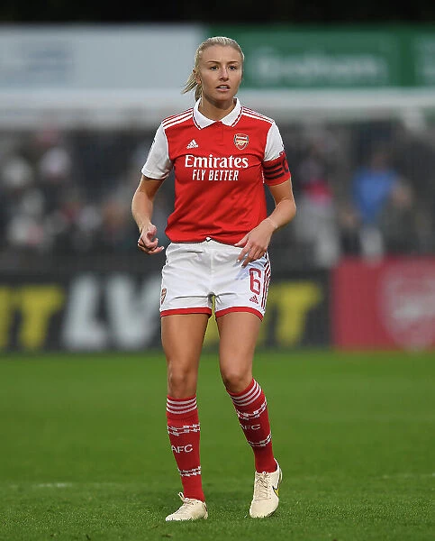 Arsenal's Leah Williamson in Action: Arsenal Women vs Everton Women (FA Women's Super League 2022-23)