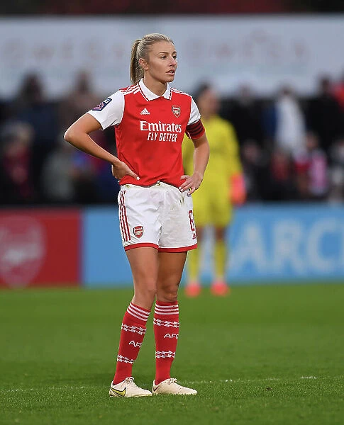 Arsenal's Leah Williamson in Action: Arsenal Women vs Everton Women, FA Women's Super League, 2022-23