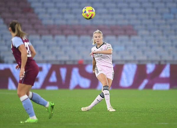 Arsenal's Leah Williamson in Action against Aston Villa in FA Women's Super League (2022-23)