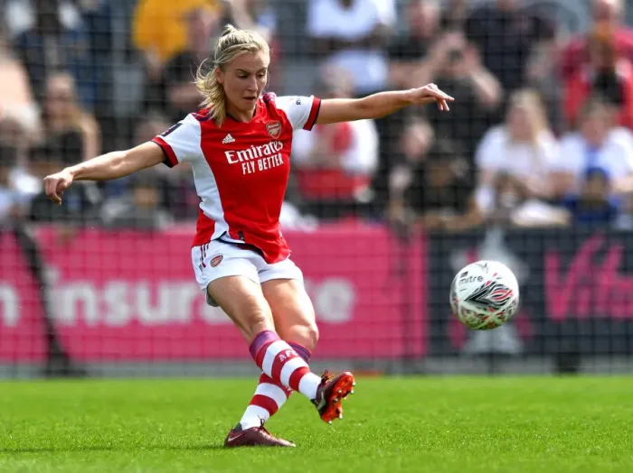 Framed Print : Arsenal's Leah Williamson in Action: FA Cup Semi-Final Showdown between Arsenal Women and Chelsea Women