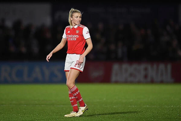 Arsenal's Leah Williamson in Action during FA Women's Super League Match vs. Reading