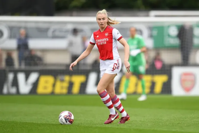 Framed Print : Arsenal's Leah Williamson in Action: FA WSL Clash Against Aston Villa (2021-22) Framed Print : Arsenal's Leah Williamson in Action: FA WSL Clash Against Aston Villa (2021-22)