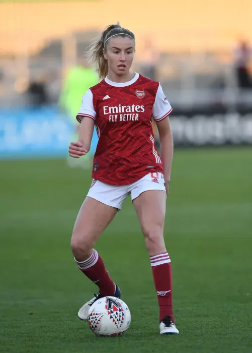 Framed Print : Arsenal's Leah Williamson in Action: FA WSL Match vs Birmingham City Women, 2020-21 Framed Print : Arsenal's Leah Williamson in Action: FA WSL Match vs Birmingham City Women, 2020-21