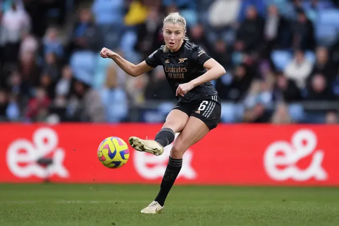 Framed Print : Arsenal's Leah Williamson Faces Manchester City in FA Women's Super League Clash Framed Print : Arsenal's Leah Williamson Faces Manchester City in FA Women's Super League Clash