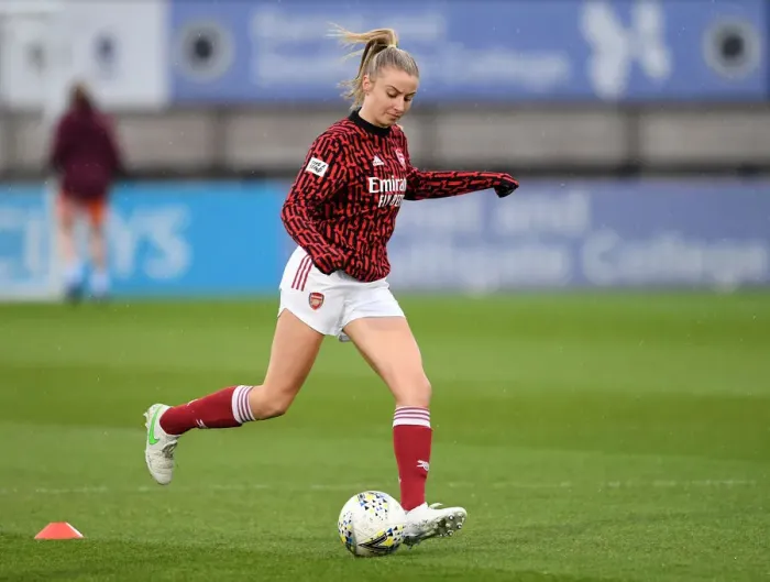 Framed Print : Arsenal's Leah Williamson Gears Up for West Ham Clash in Empty Meadow Park (FA WSL 2021) Framed Print : Arsenal's Leah Williamson Gears Up for West Ham Clash in Empty Meadow Park (FA WSL 2021)