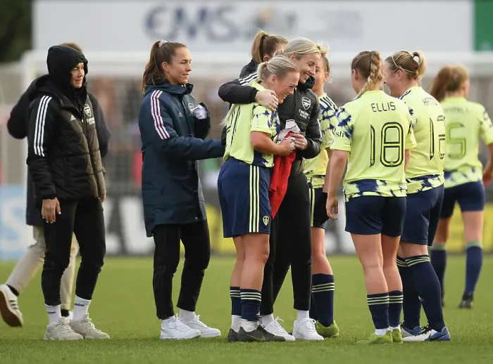 Framed Print : Arsenal's Leah Williamson Gifts Shirt to Leeds Amy Woodruff After FA Cup Match Framed Print : Arsenal's Leah Williamson Gifts Shirt to Leeds Amy Woodruff After FA Cup Match