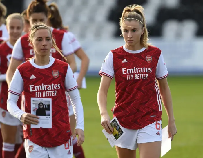 Framed Print : Arsenal's Leah Williamson Honors Community Program Participant Before Arsenal Women vs. Everton Framed Print : Arsenal's Leah Williamson Honors Community Program Participant Before Arsenal Women vs. Everton