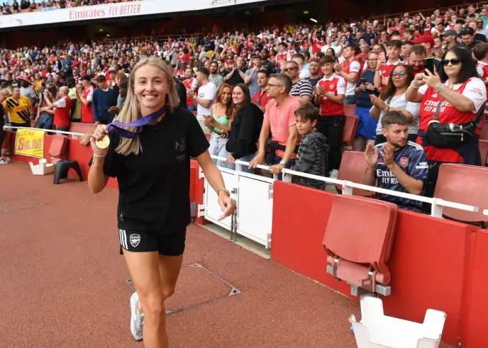 Framed Print : Arsenal's Leah Williamson Kicks Off Premier League Season with Euros Victory Celebration Framed Print : Arsenal's Leah Williamson Kicks Off Premier League Season with Euros Victory Celebration