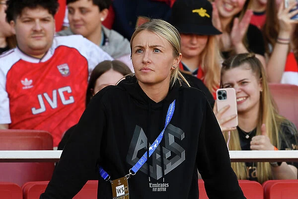 Arsenal's Leah Williamson: A Moment of Tension in the Women's Champions League Semifinal at Emirates Stadium (Arsenal vs VfL Wolfsburg, 2022-23)