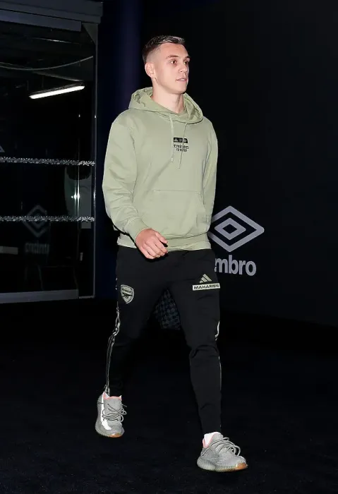 Framed Print : Arsenal's Leandro Trossard Heads to London Stadium for Carabao Cup Showdown vs. West Ham United