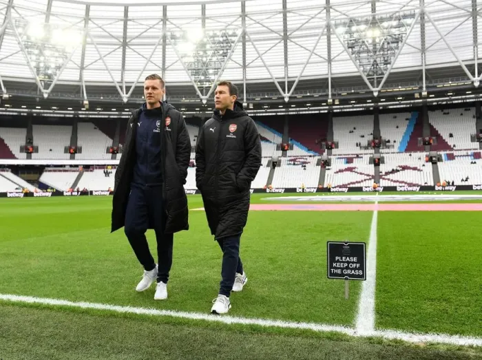 Framed Print : Arsenal's Leno and Lichtsteiner Prepare for West Ham Clash (2019)