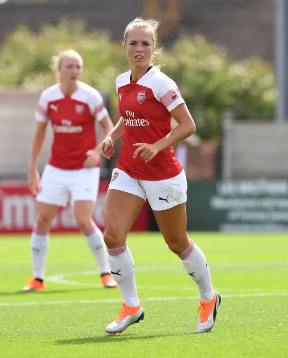 Framed Print : Arsenal's Lia Walti in Action: Arsenal Women vs West Ham United Women (2018-19)
