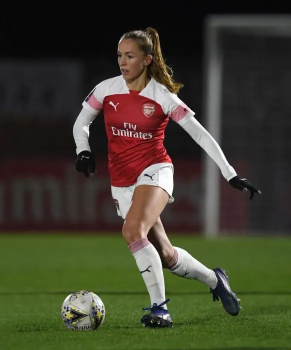 Framed Print : Arsenal's Lia Walti in Action against Birmingham City Women in FA WSL Continental Tyres Cup