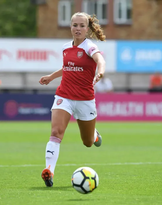 Framed Print : Arsenal's Lia Walti in Action against West Ham United Women in Continental Cup Framed Print : Arsenal's Lia Walti in Action against West Ham United Women in Continental Cup
