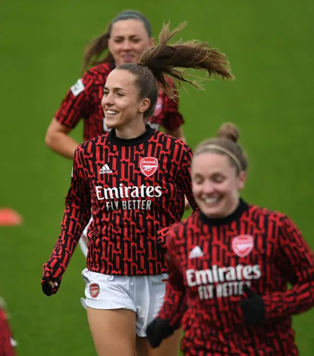 Framed Print : Arsenal's Lia Walti Shines in Empty Meadow Park: Arsenal Women vs. West Ham United Women Amidst Coronavirus Restrictions